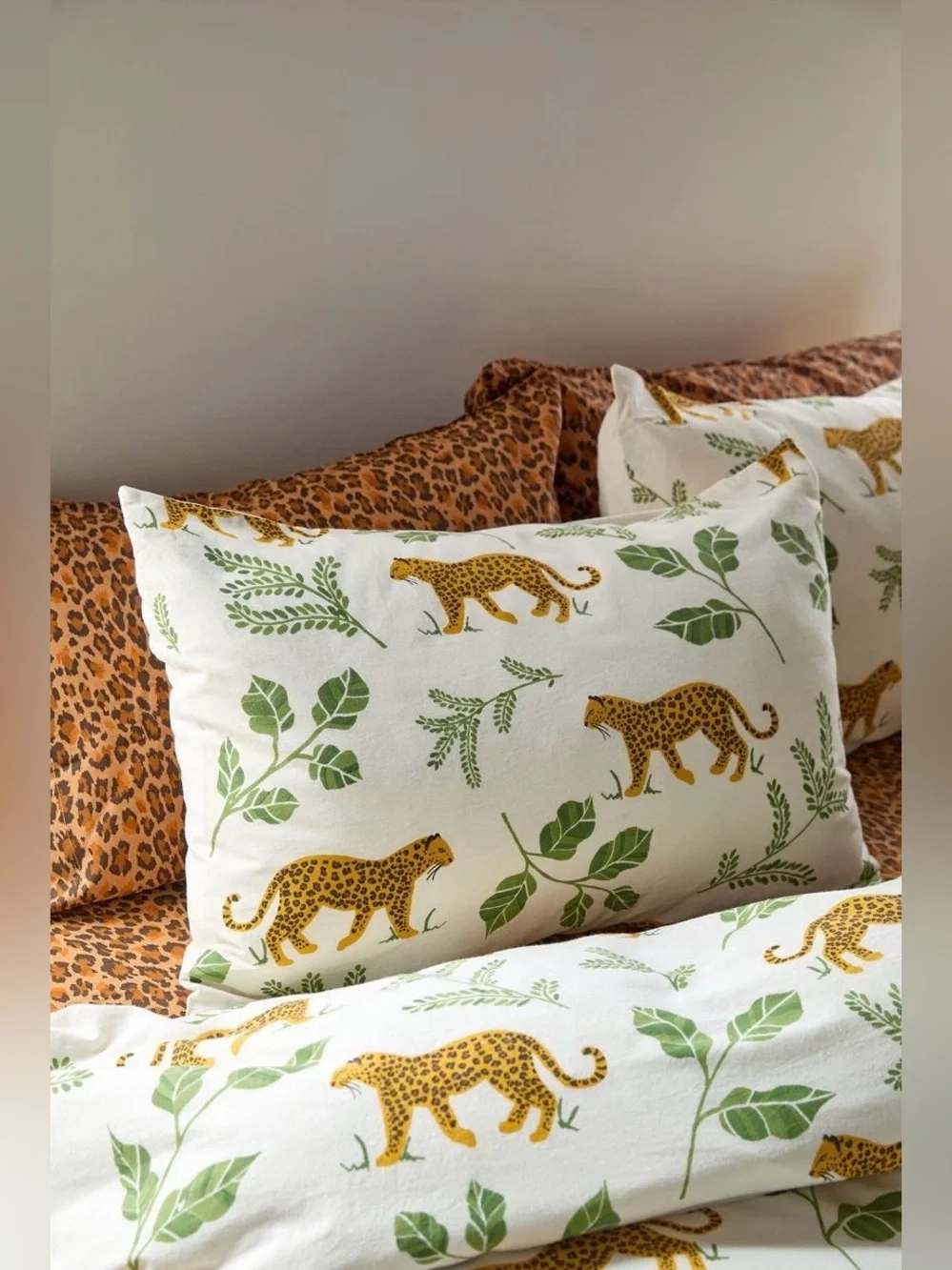 🐆NWT🐆 Urban Outfitters Prowling Leopard Duvet Cover Set with Shams, Size King